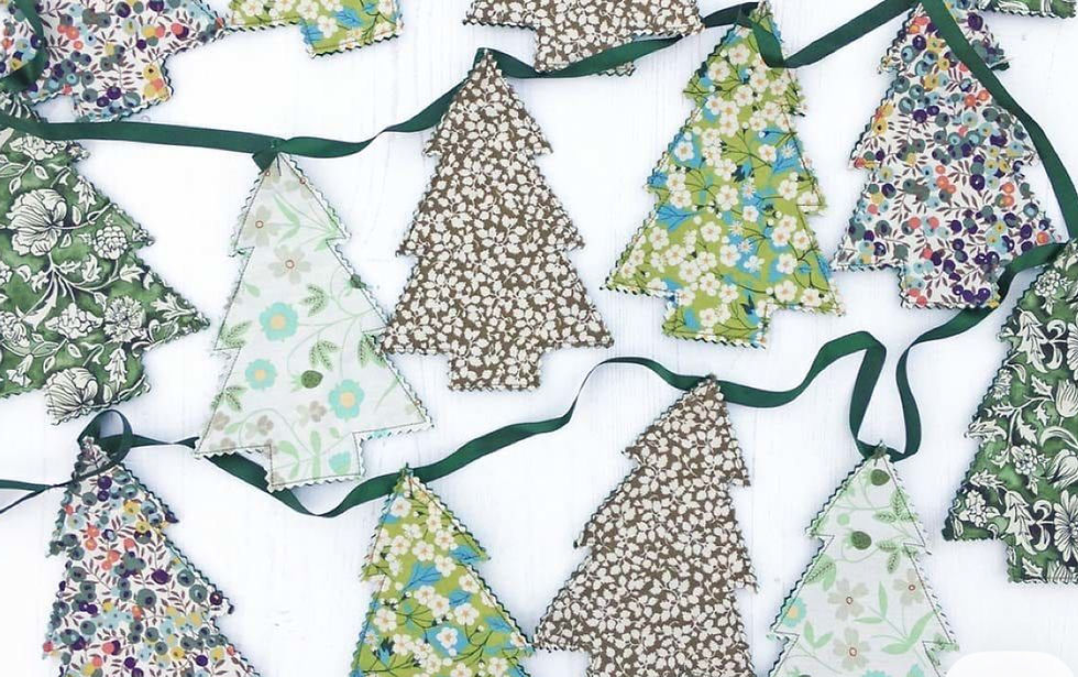 Create a Christmas tree garland
