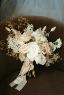 Classic bridal bouquet floral arrangement for a modern luxury wedding