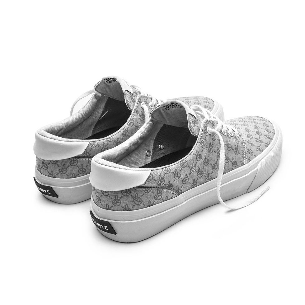 サムネイル： STRAYE FAIRFAX GREY BIRDIE