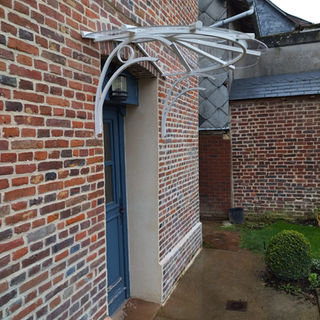 Marquise en métal blanc