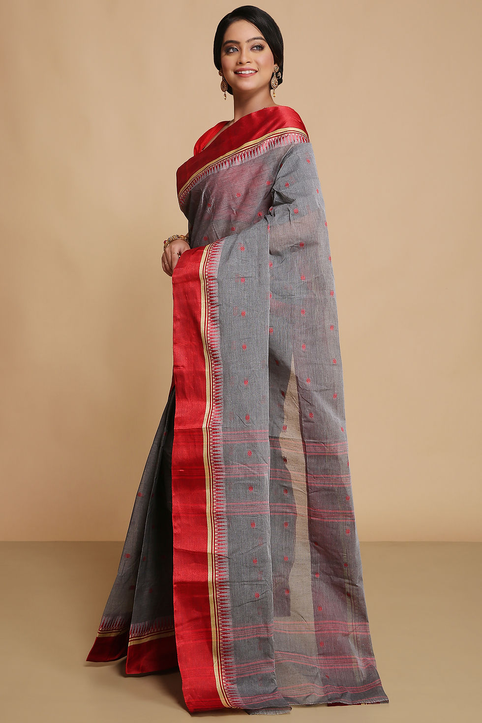 Thumbnail: pure cotton bengali Tant saree with velvet solid border.