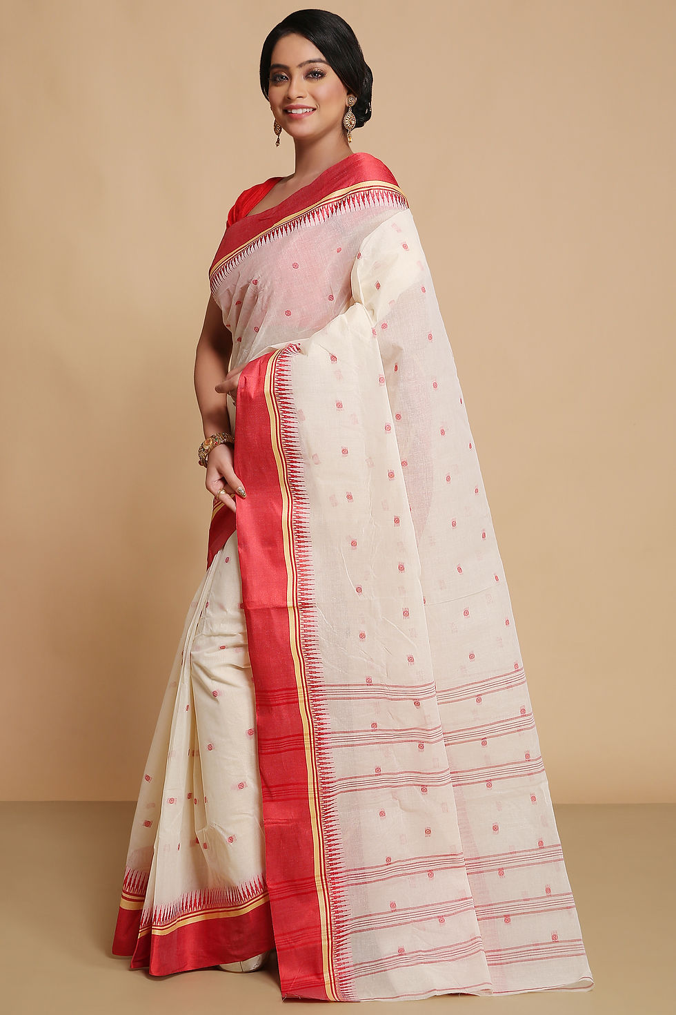 Thumbnail: Pure Cotton Tant Saree with Elegant Velvet Solid Border