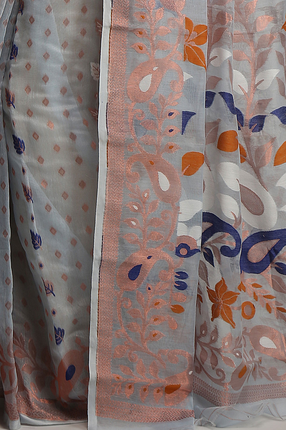 Thumbnail: Cotton Silk Dhakai Jamdani Saree with Designer Pallu & Flower Motif(Light Grey).