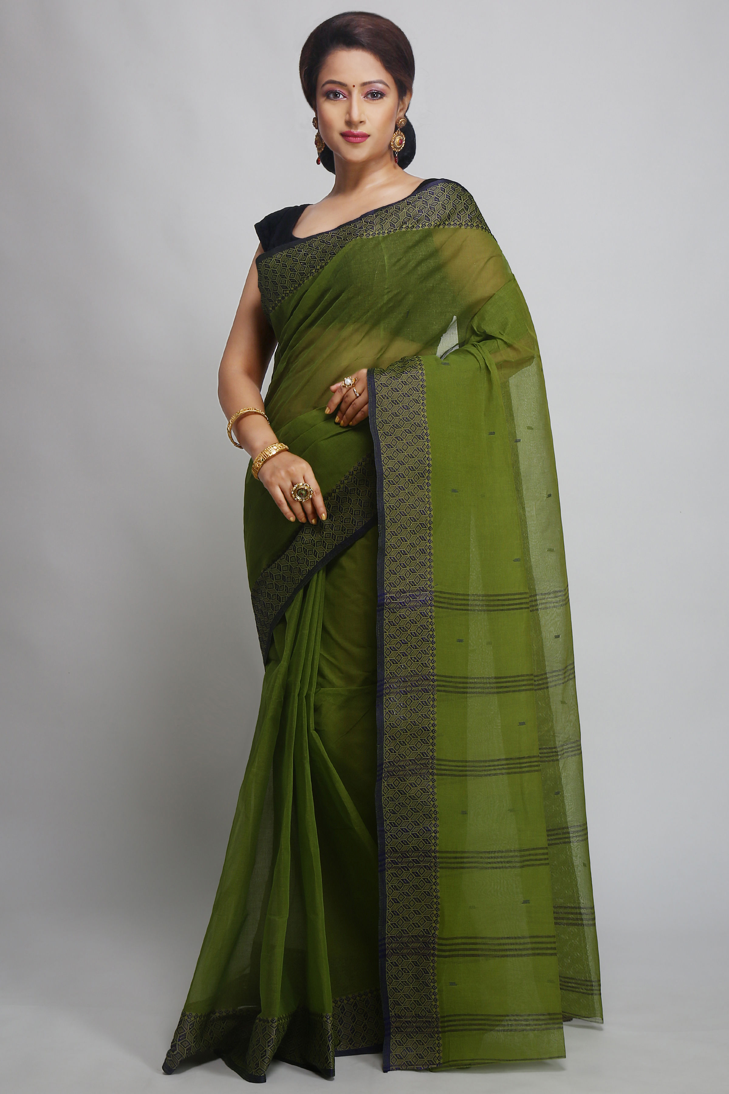 Pure Cotton Tant Saree in Green without Blouse Piece