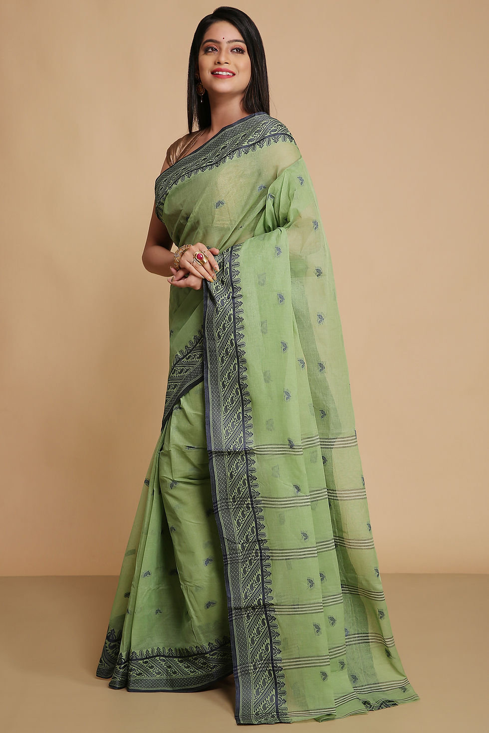 Thumbnail: Pure Cotton Tant Saree in Green with all over leaf work
