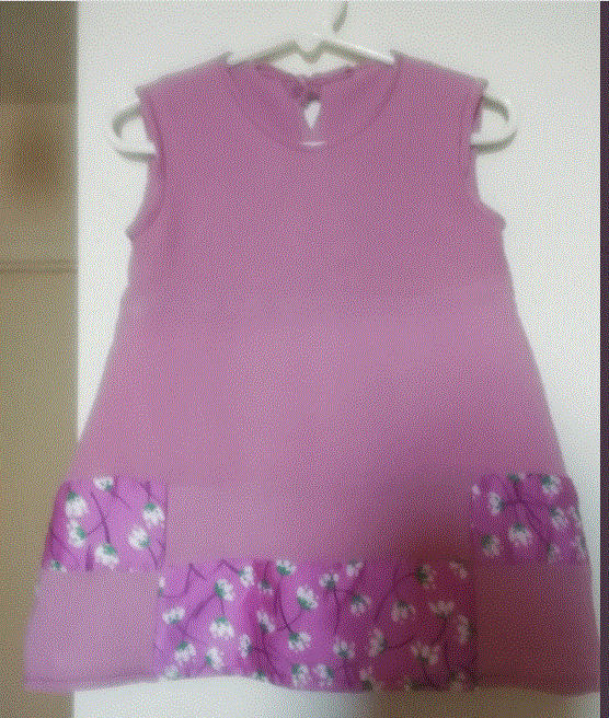Little Girls Block Dress 2T  June 2022.GIF
