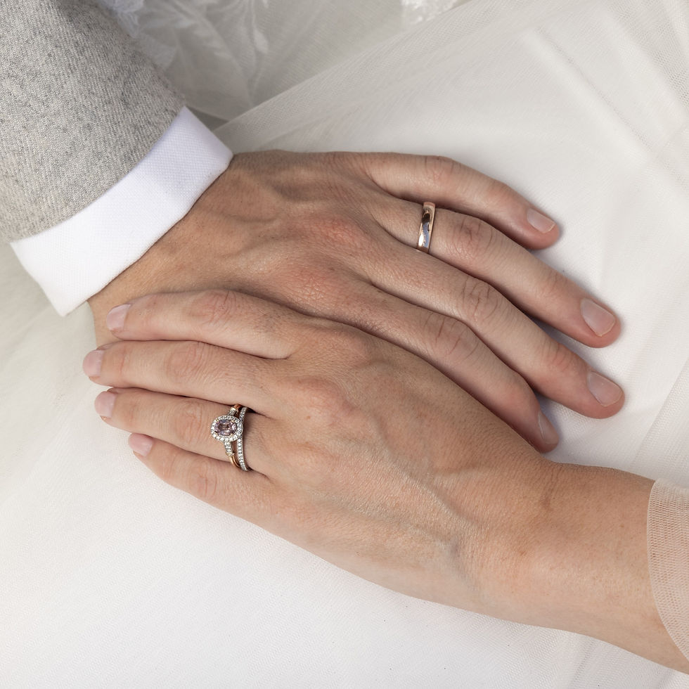 Thumbnail: Men's Slim Court Wedding Ring