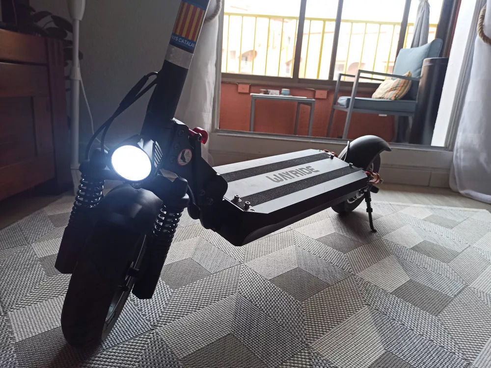 Trottinette électrique 500 W de 25 à 37 km/h... occasion