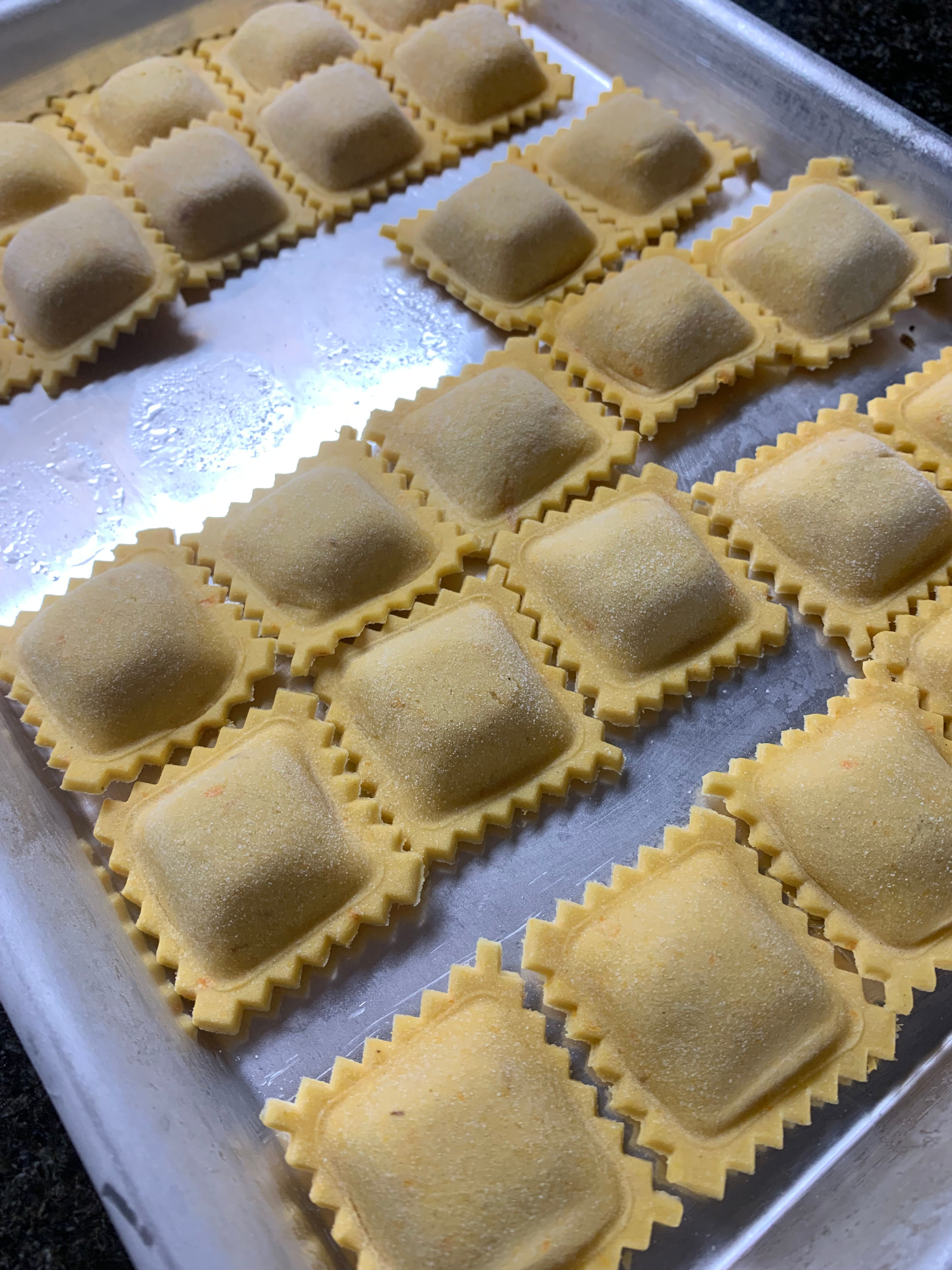 RAVIOLES DE PUERROS Y PROSCIUTTO