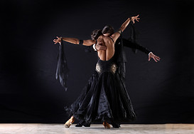 Danzatori del Latino della sala da ballo