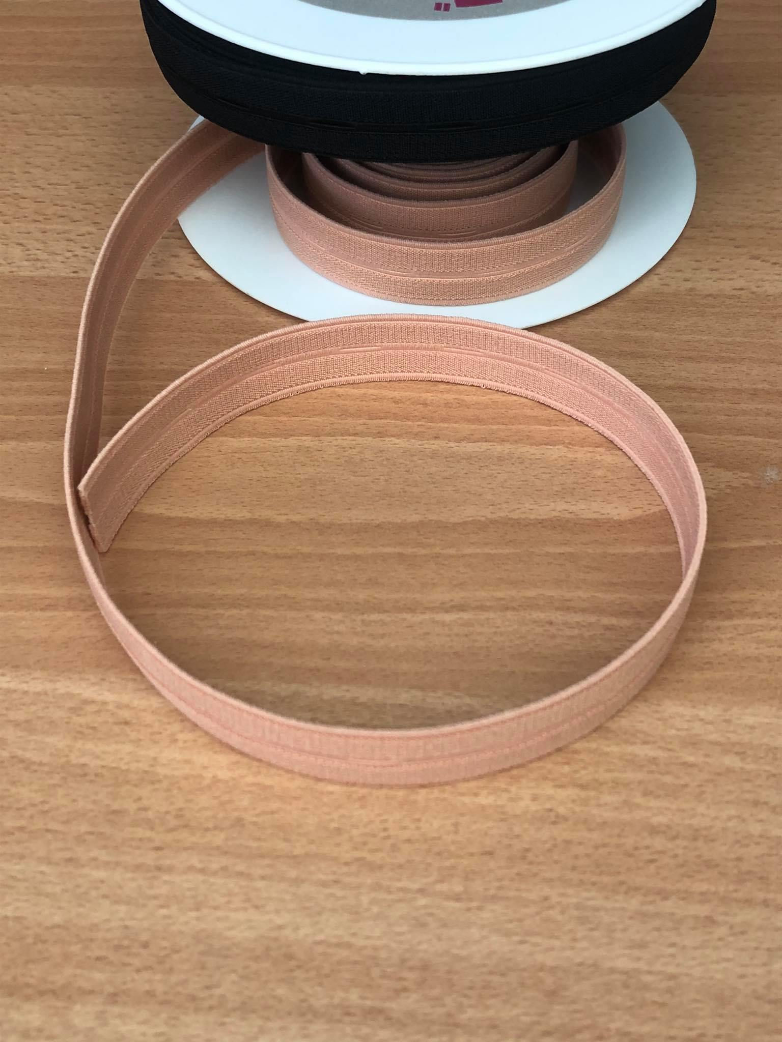 Boutonnière couleur peau