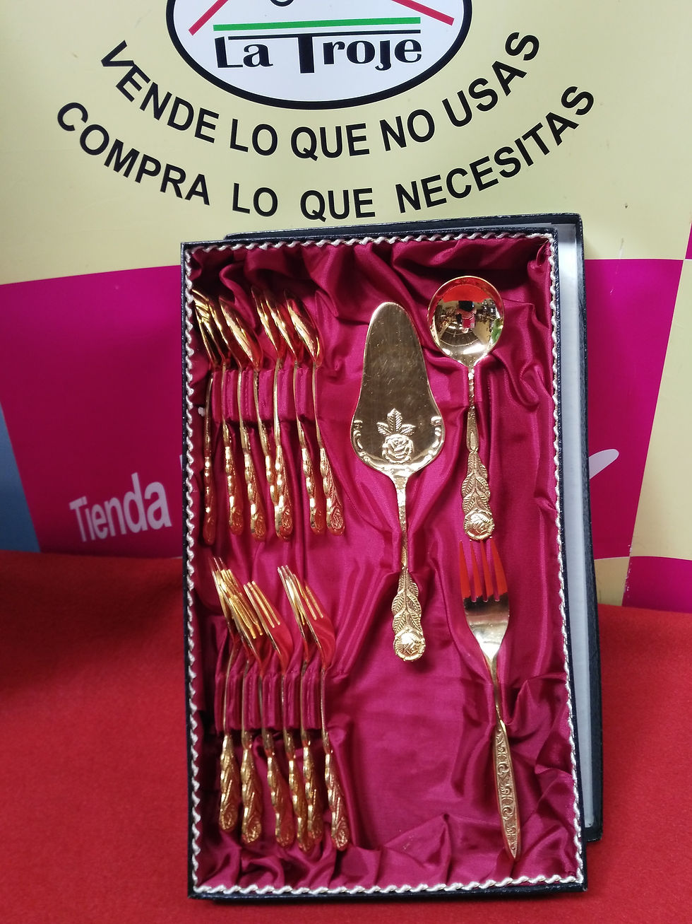 290419 cubertería para postre