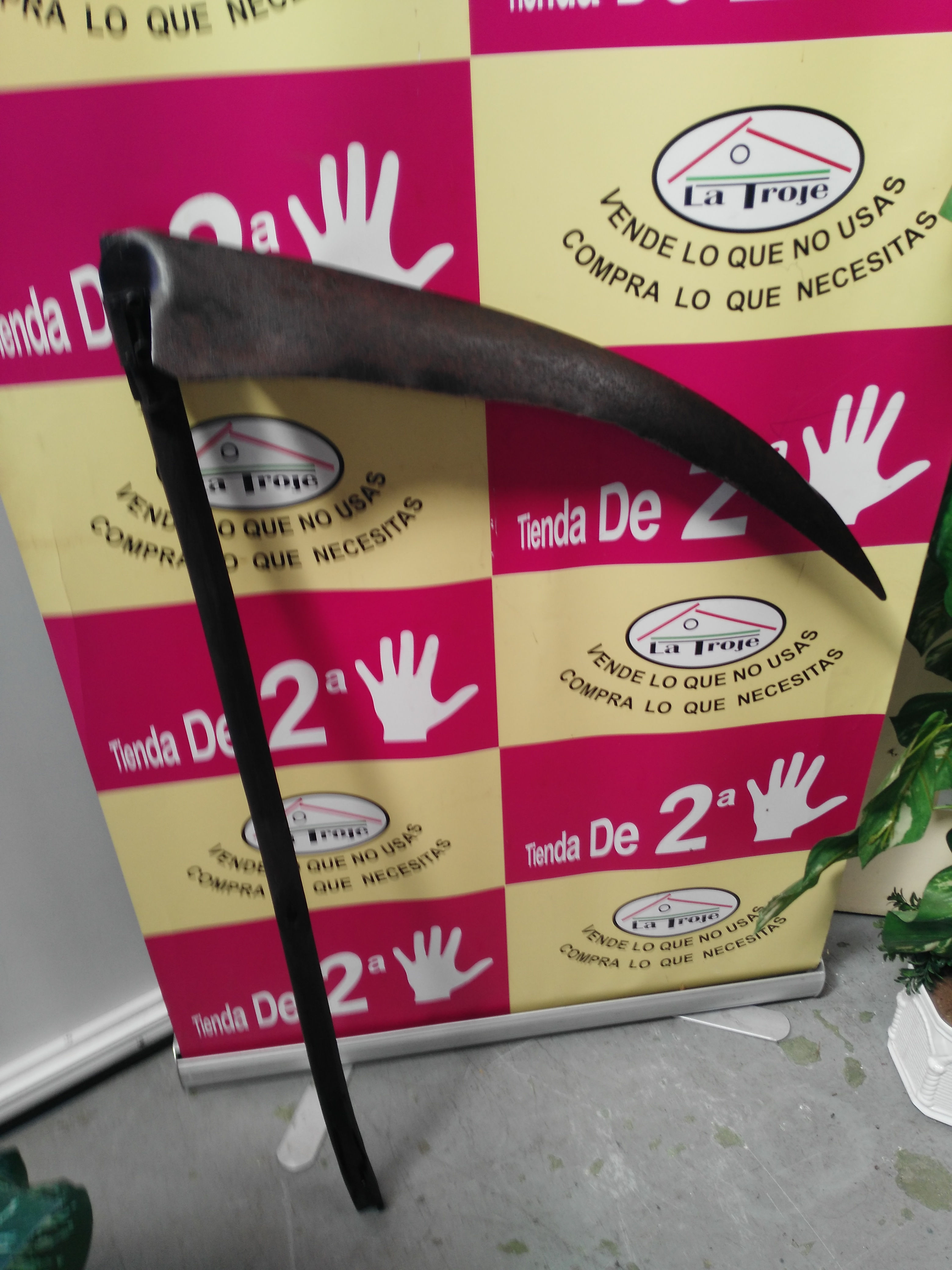 290419 guadaña mango de madera