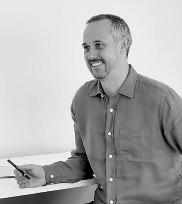 Gareth Powdrell, Acupuncturist