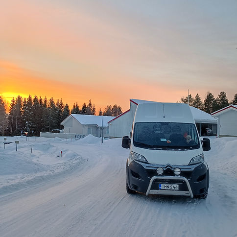 Pakettiauto, muuttoauto