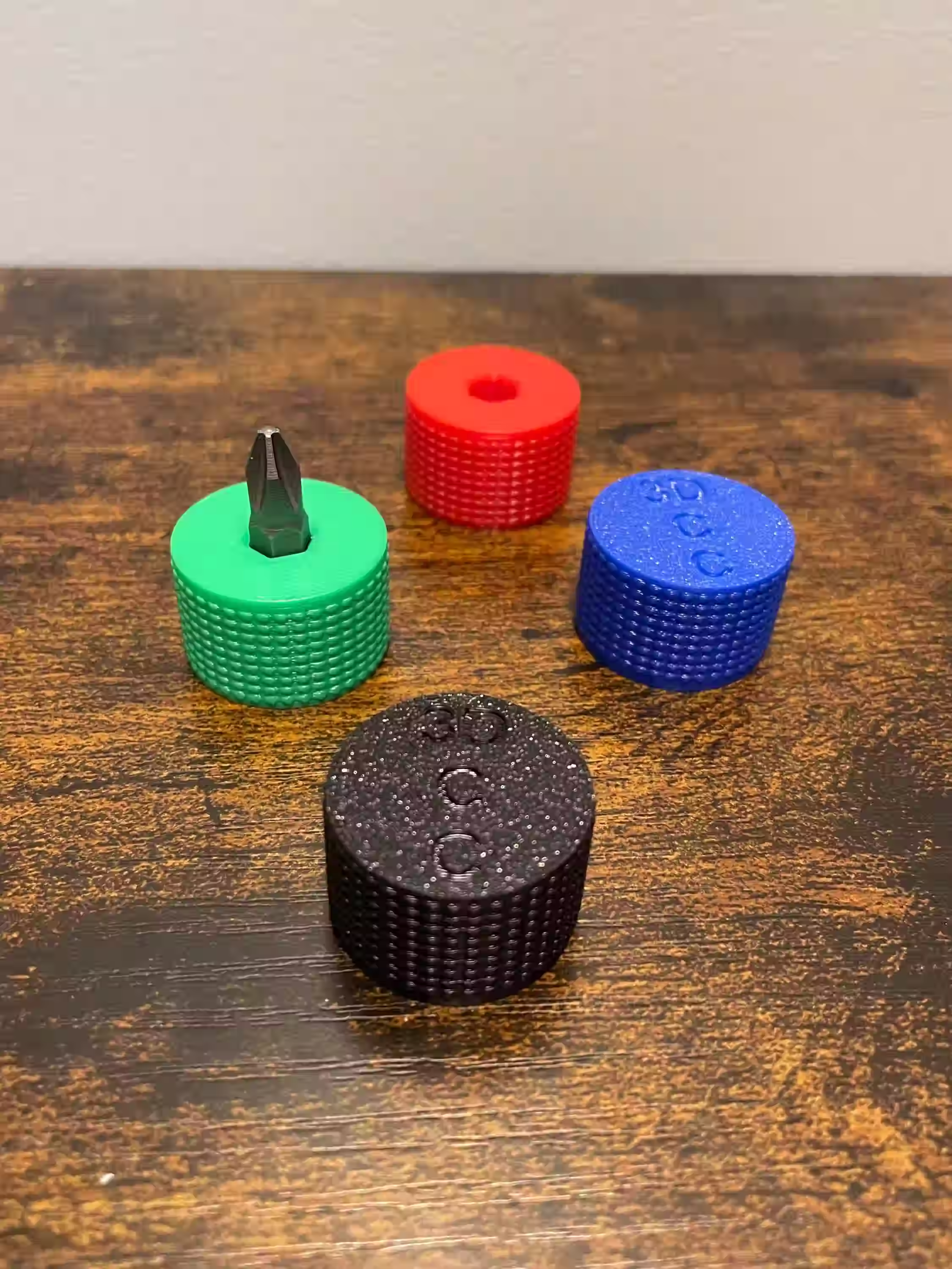 Low-Profile Screwdriver Bit Driver