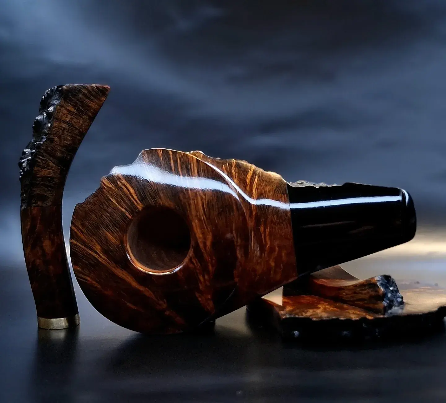 Wild fire pipe with tamper and pipe stand 137/24