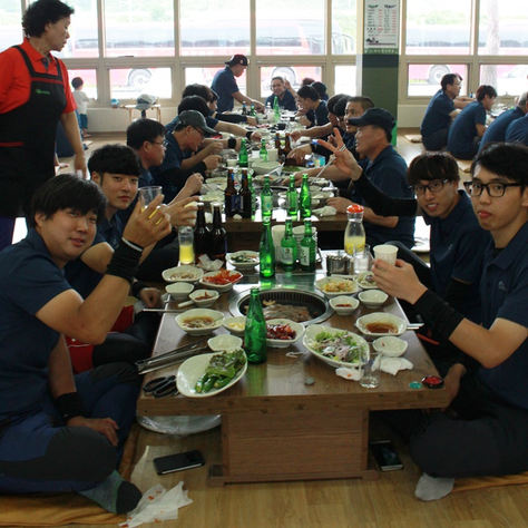 창립 15주년기념 칠보산등반대회 후 회식