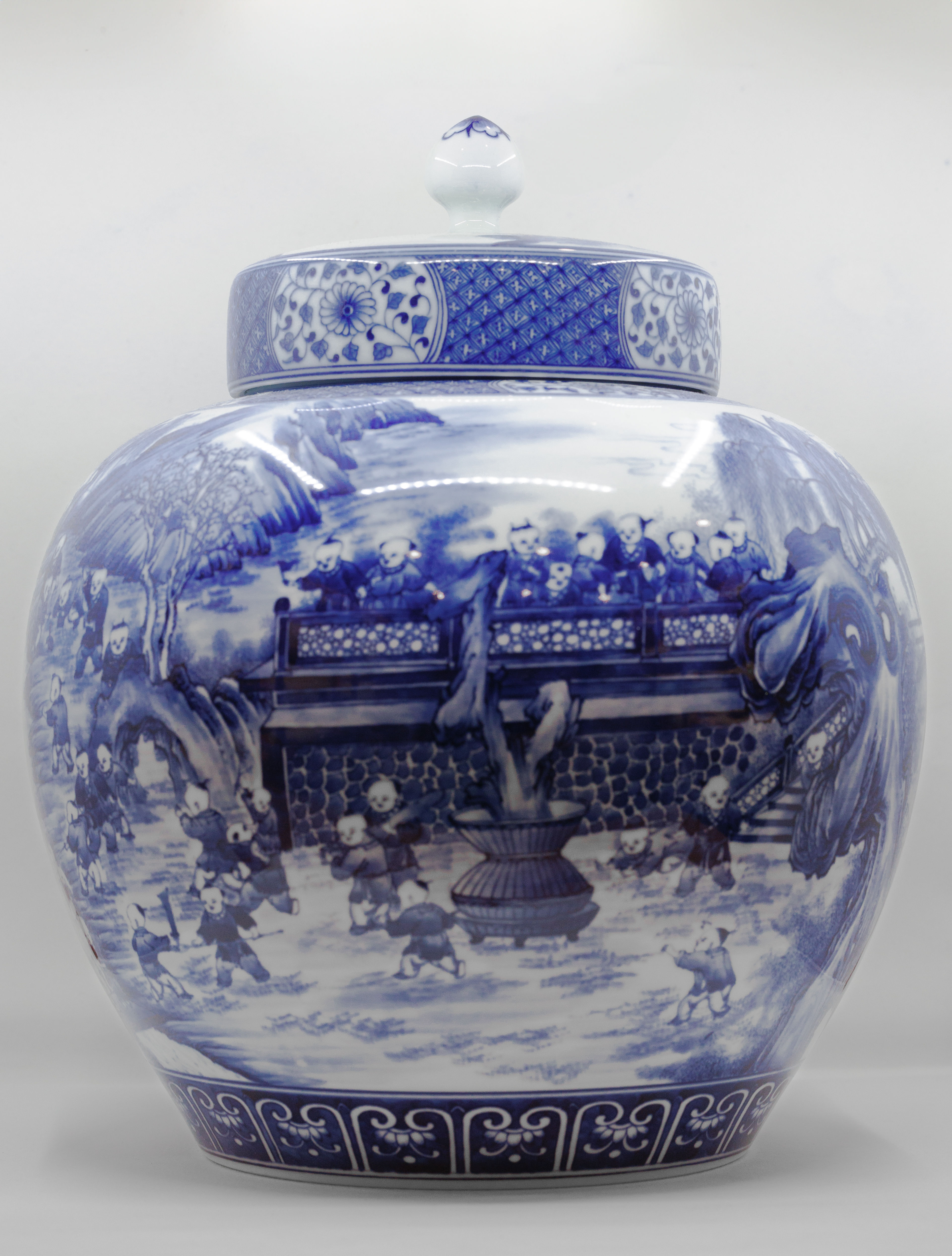 One Hundred Children Jar「百子图罐」