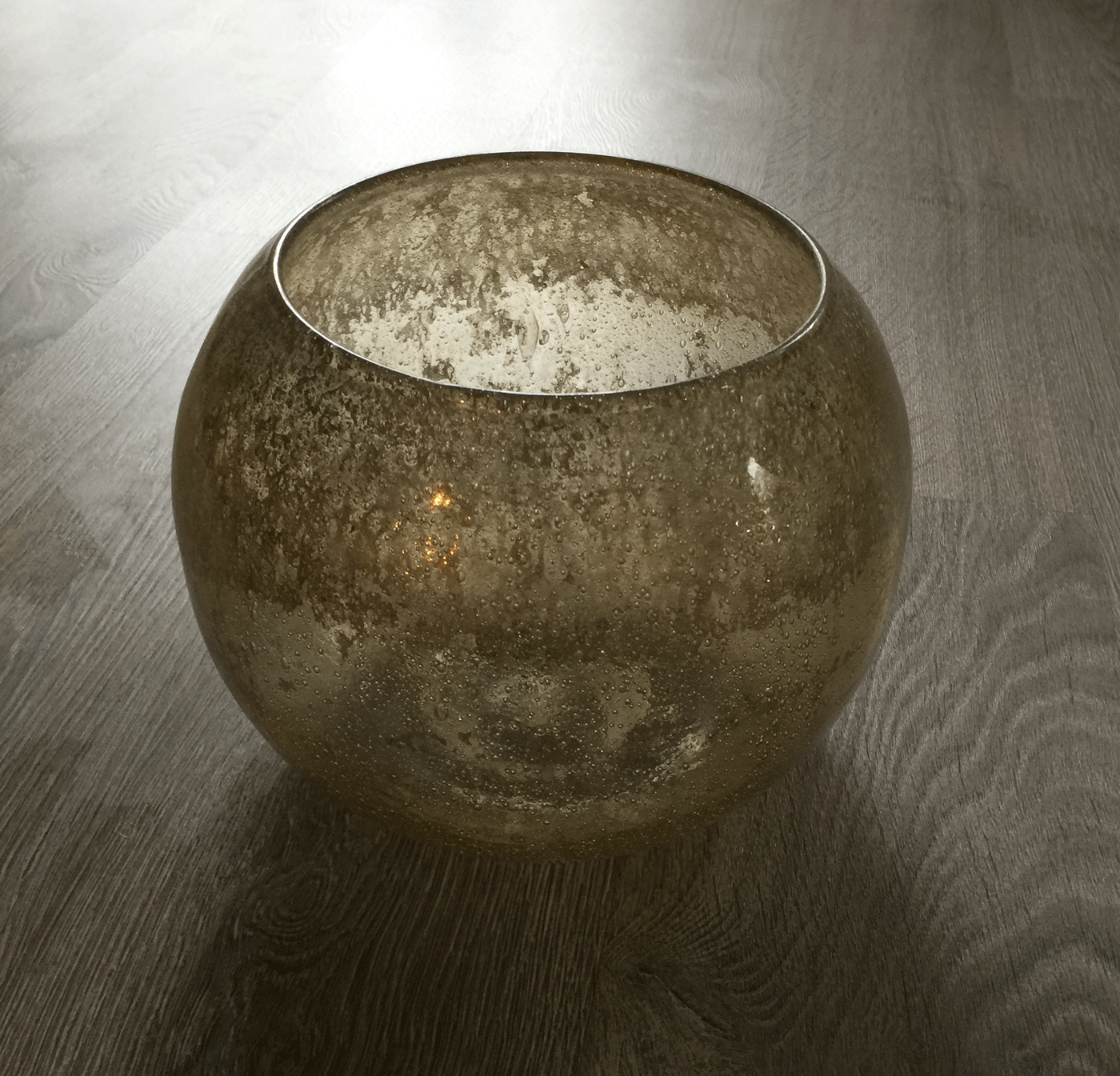 Gold-Flecked-Bowl-Vase-Moody View