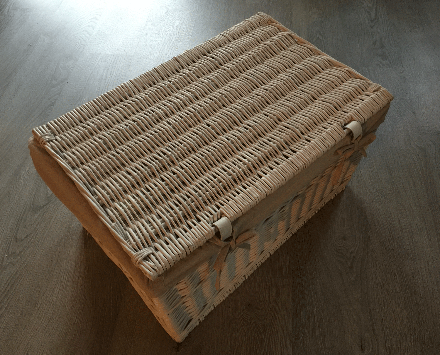 Big-White-Wicker-Basket-Closed