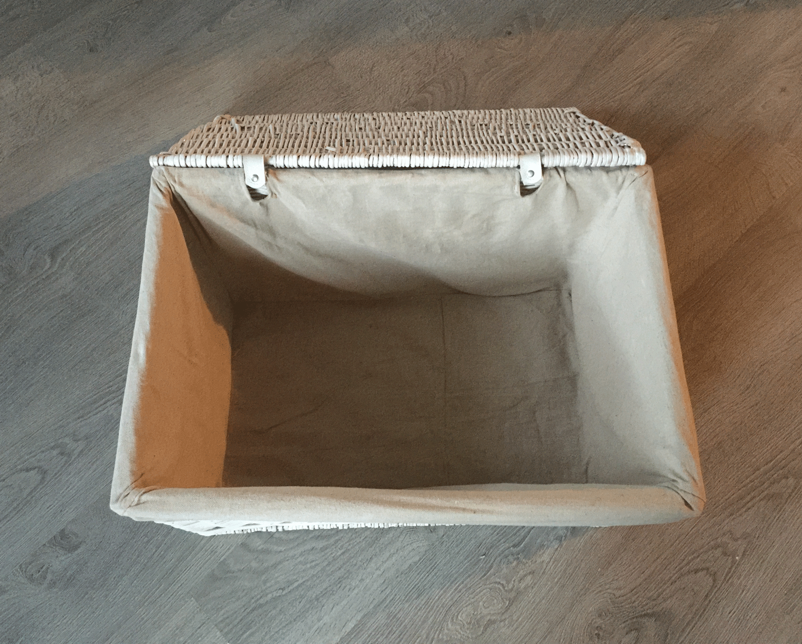 Big-White-Wicker-Basket-Open