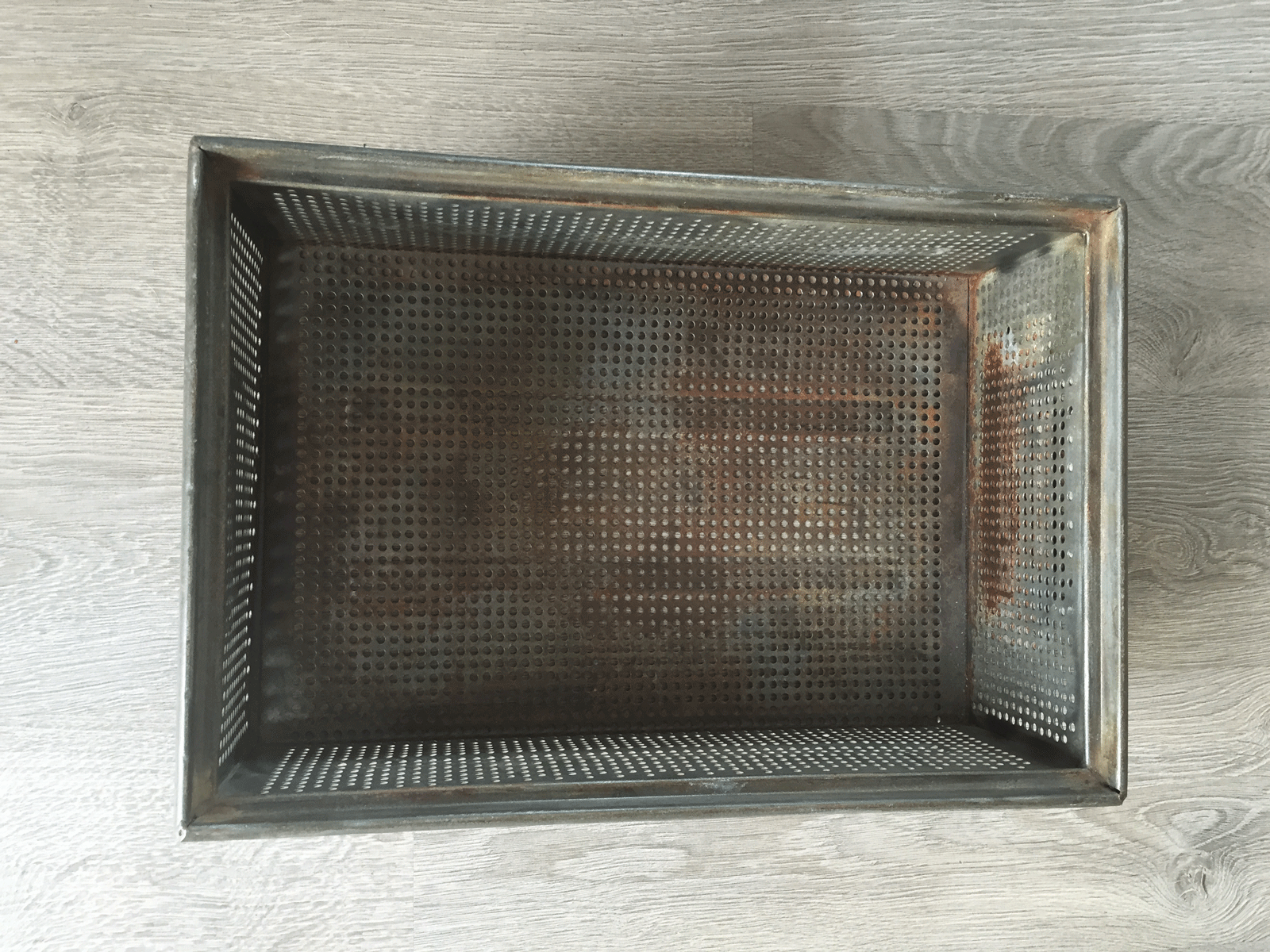 Vintage Metal Single Box