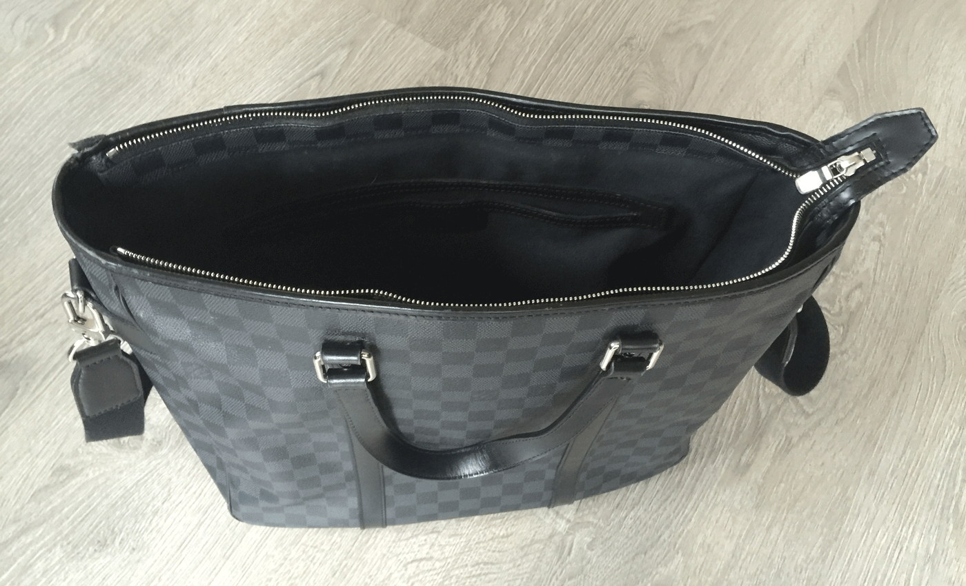 LV-Business-Bag-open-Top