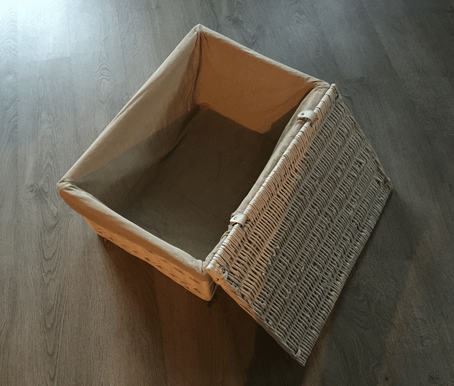 Big-White-Wicker-Basket-Open-Back