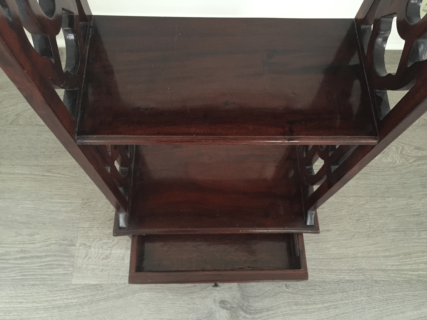 Little-Wooden-Bookcase-from-Above