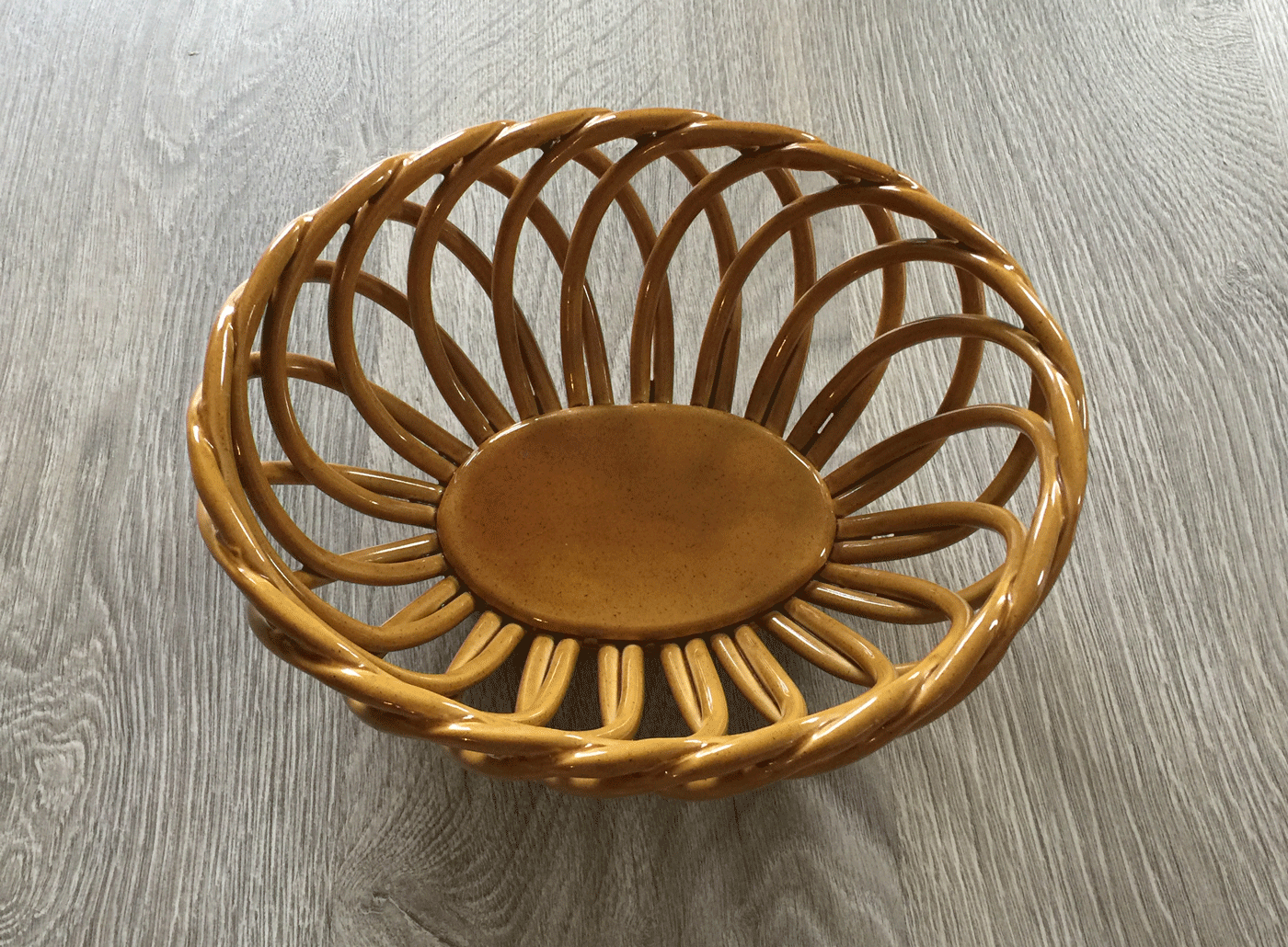 Ceramic-Bread-Basket-Too