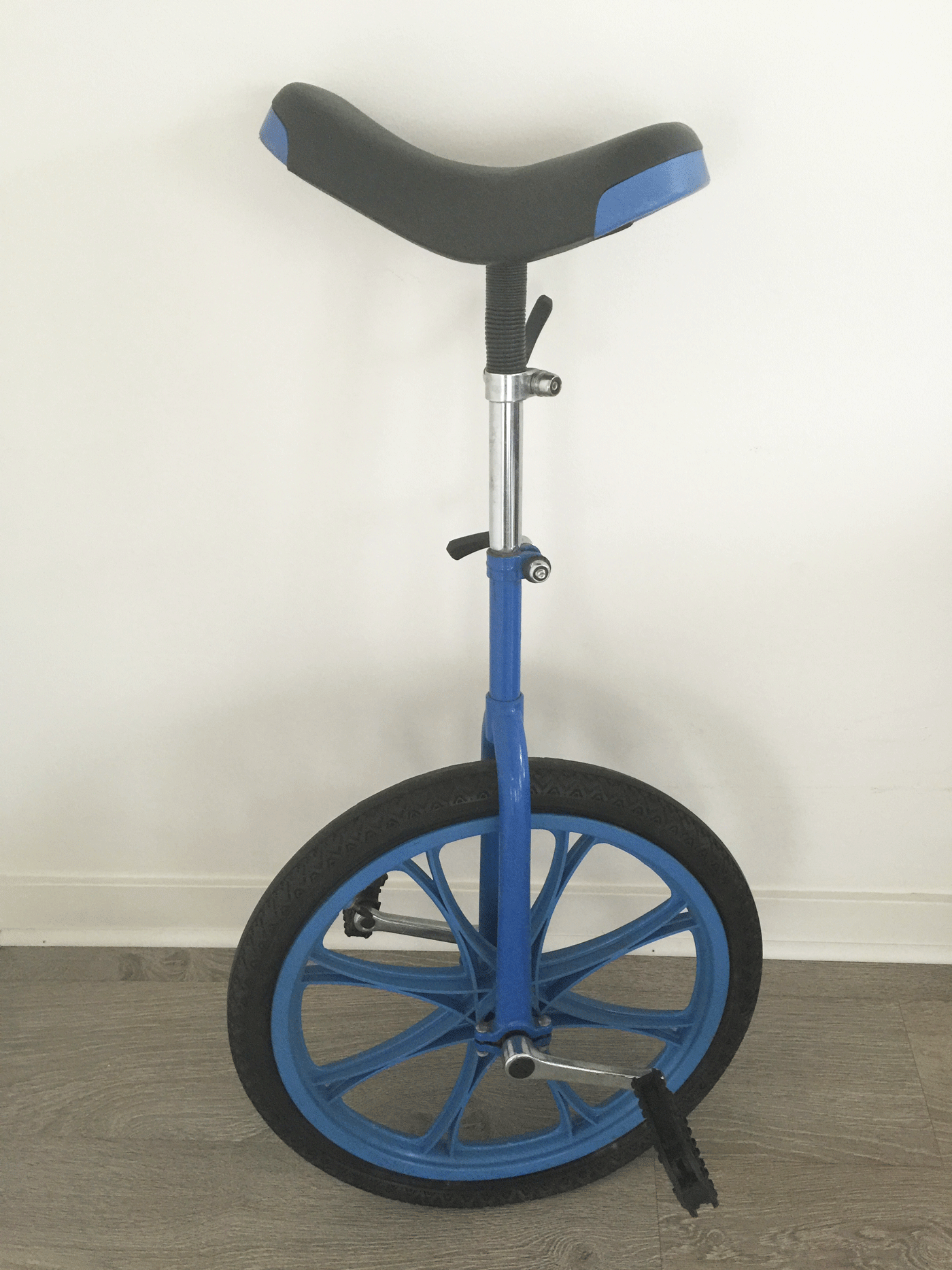 Unicycle-2