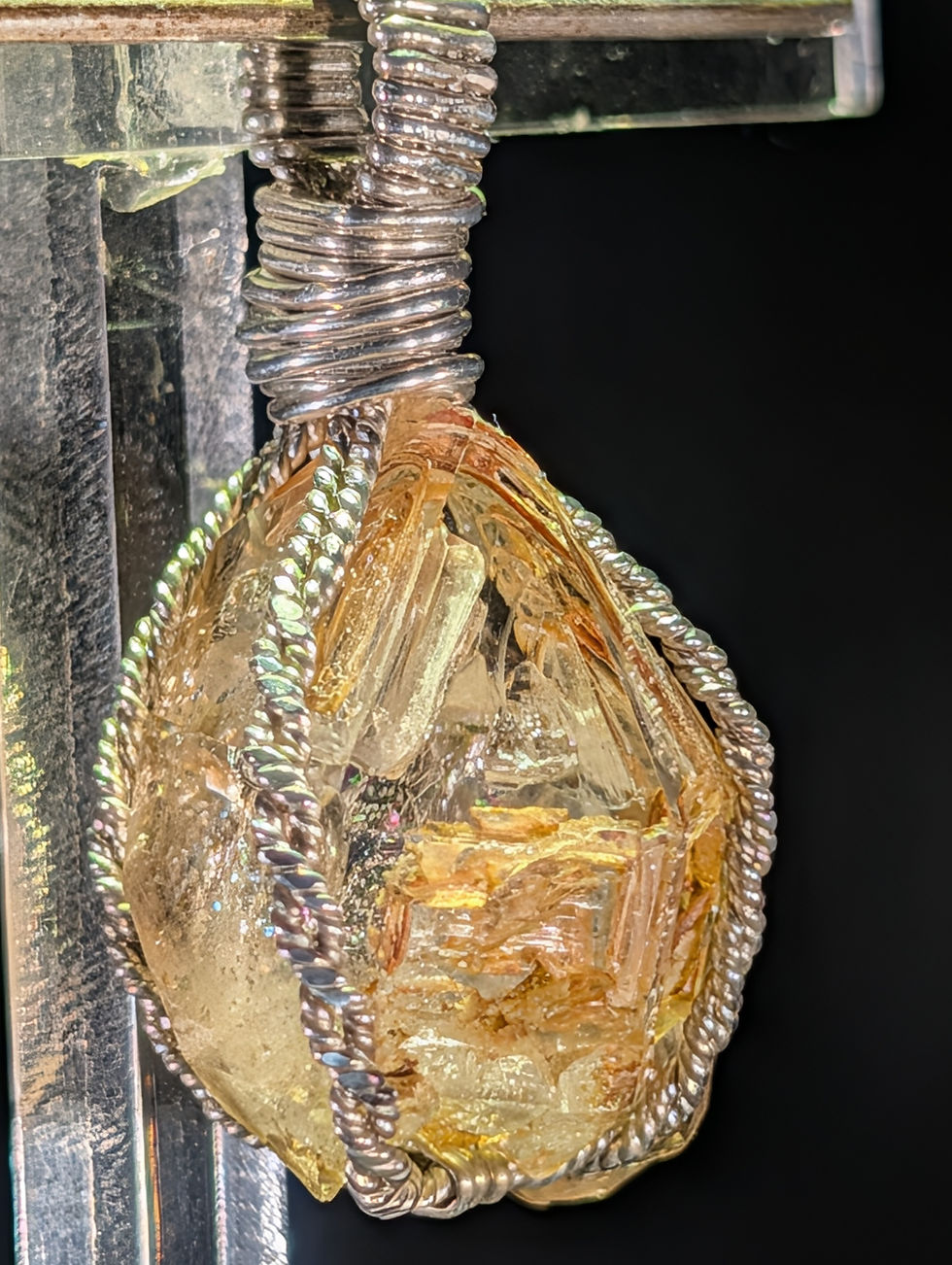 Thumbnail: Fenster Crystal Pendant
