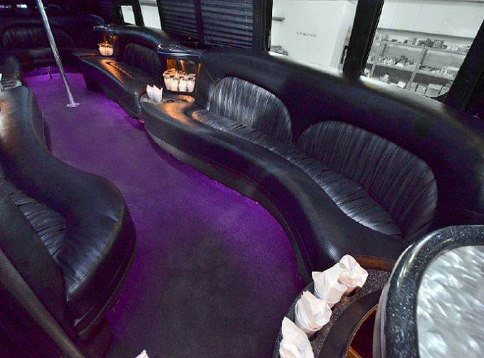 LIMO COACH