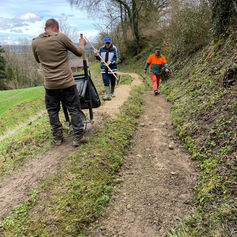 05 Neuer Belag für sicheren tritt.JPG