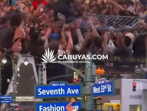 Plátanos, desorden y detenciones: la celebración de los fans de los NY Knicks se desborda.