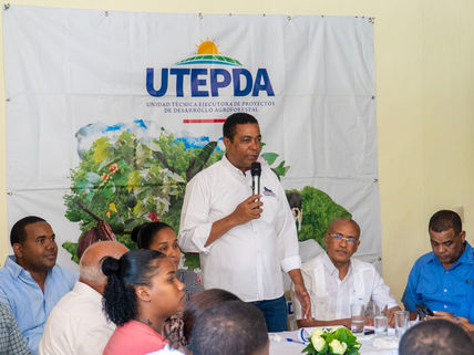 El gobierno promueve los proyectos La Ruta Azul del Sur y el Corredor Ecoturístico en las provincias de Bahoruco e Independencia.