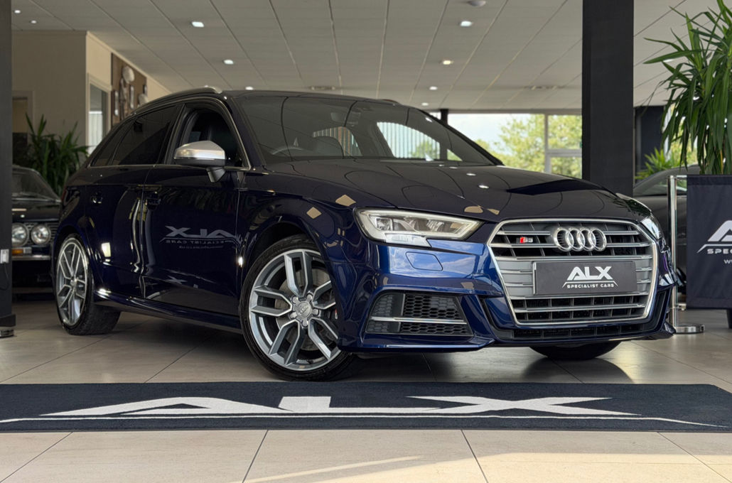 Audi S3 Sportback Finished in Navarra Blue metallic, Full Black leather interior with contrast Rock Grey stitching. This stunning 2018 Audi S3 DSG is offered in exceptional having covered just 40,000 miles from new. The car boasts a fantastic specification including the Technology Package Advanced giving you a full Virtual cockpit, MMI navigation plus and Audi Phonebox with wireless charging. The car also has a Reversing Camera, Privacy glass Electrically folding Heated exterior mirrors and more. The car comes complete with a comprehensive Audi main dealer service history and a Comprehensive warranty. For more details on this exceptional car, get in touch with a member of the team today on 01765 522523.