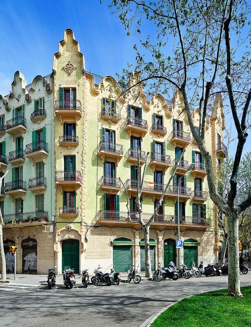 Los Mejores Barrios de Barcelona para Invertir en Propiedades