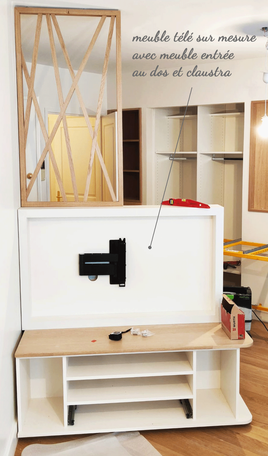 meuble TV sur mesure et claustra créé par Marion Hummer décoratrice d'intérieur Lyon