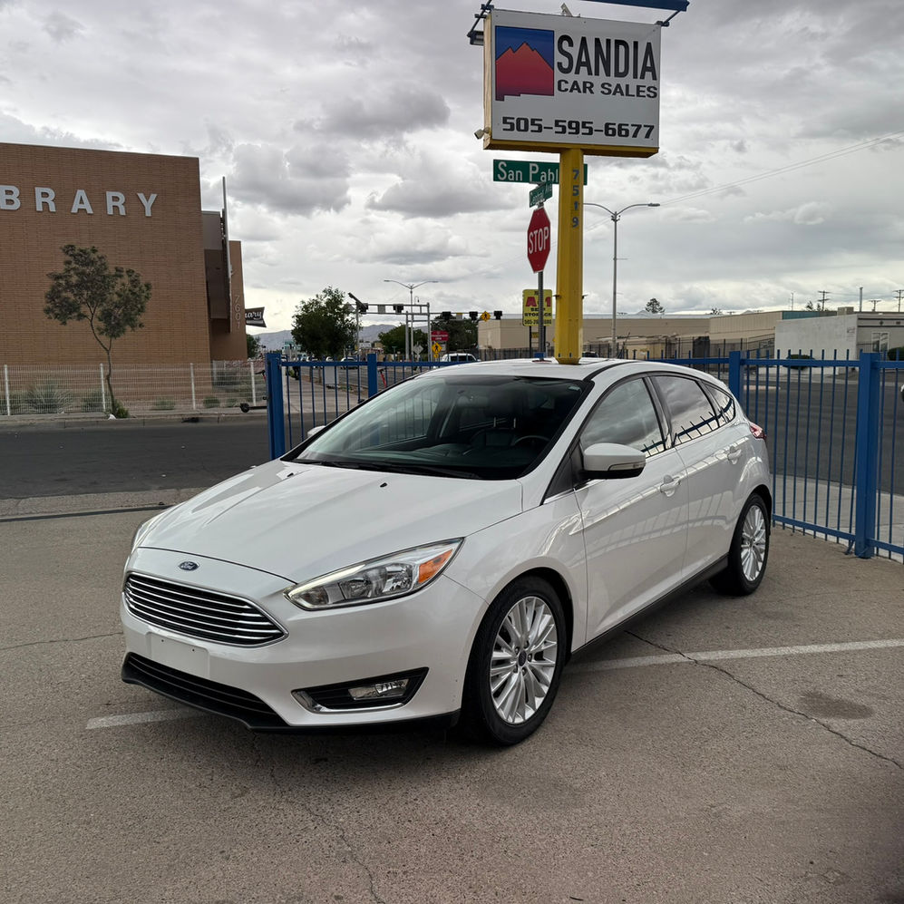 2017 FORD FOCUS TITANIUM HATCHBACK