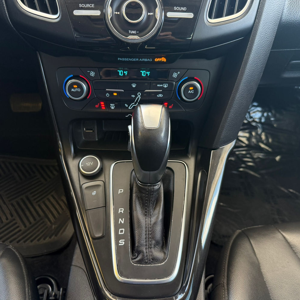 2017 FORD FOCUS TITANIUM HATCHBACK