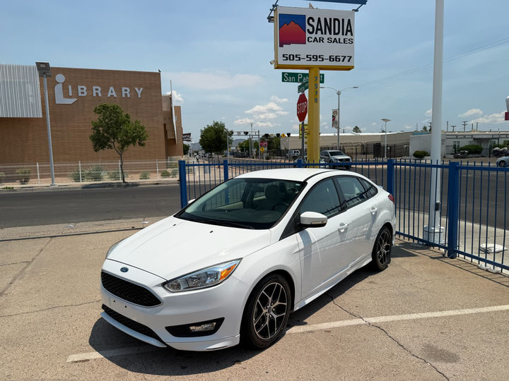 2015 FORD FOCUS SE