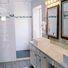 bathroom 1.jpg