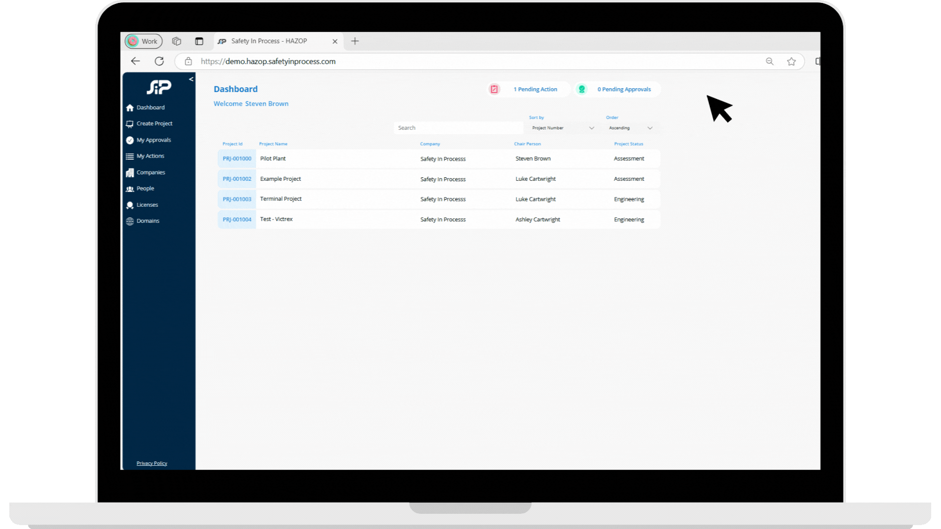 Image showing managing and editing users in the HAZOP app, enabling easy control of team roles and permissions.