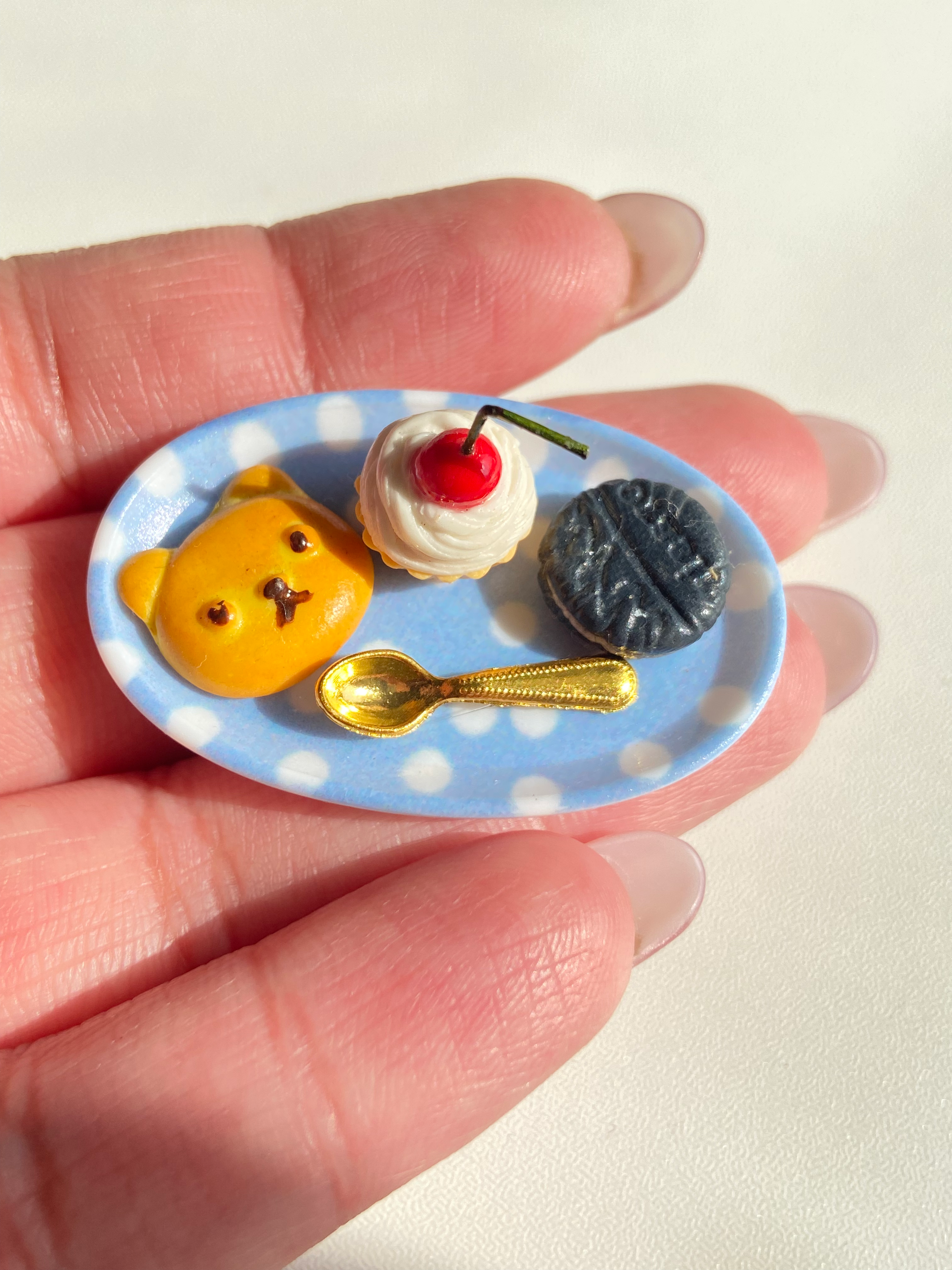 Icy Blue Meal Magnet 6