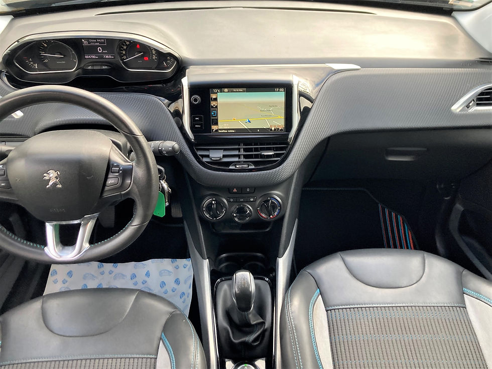 Miniature : PEUGEOT 2008 URBANCROSS