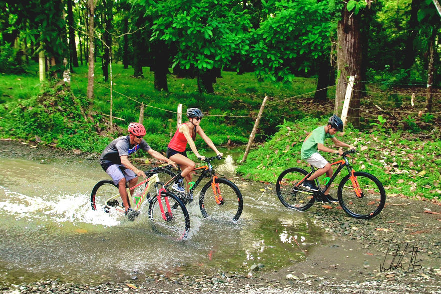MTB  MANUEL ANTONIO COSTA RICA MOUNTAIN BIKE 