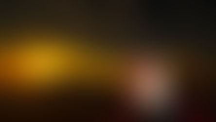 Sončni vzhod z vrha vulkana Batur na Baliju, pogled na jezero in meglice v dolini