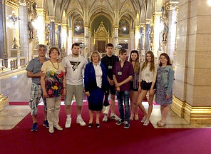 Młodzież z Polski z wizytą w oddziale w Dunaújváros